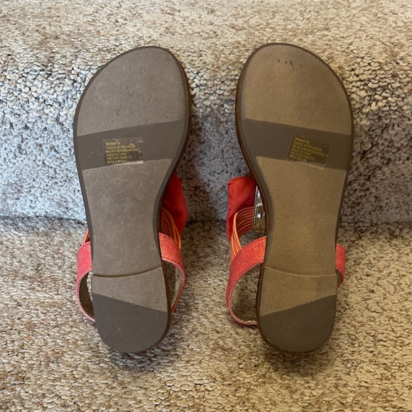 Coral Material Girl Sandals with Bow - Picture 4 of 5